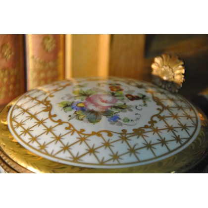 Porcelain sweet jar with handle, from  Moinat SA  - Antiques and home décor