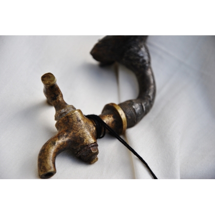  Ancien robinet en bronze sur  Moinat SA  - Antiquités décoration