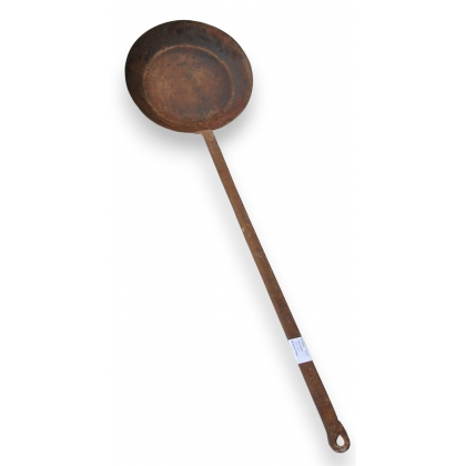 Poêle à long manche en fer forgé