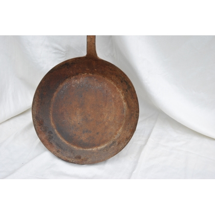 Long-handled wrought-iron frying pan from Moinat SA – Antiques and home décor