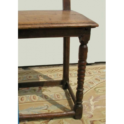 Renaissance chair with turned legs. At  Moinat SA  - Antiques and home décor