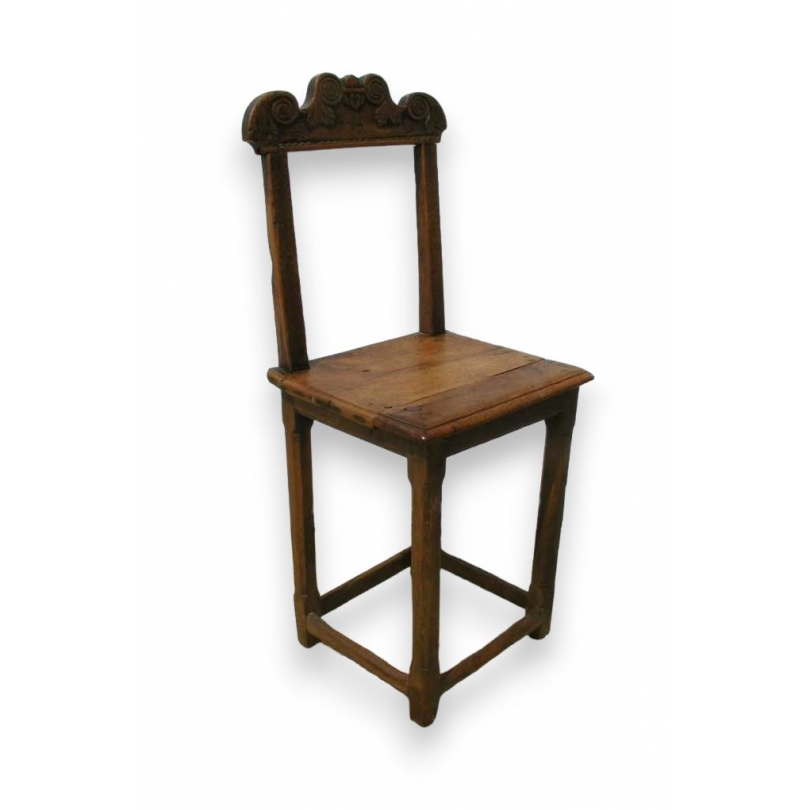Renaissance chair with straight legs. Available from  Moinat SA  - Antiques and home décor