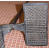  Fer a gaufres ou bricelets sur  Moinat SA  - Antiquités décoration