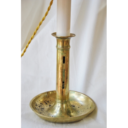 Lampe bougeoir en laiton avec abat-jour sur  Moinat SA  - Antiquités décoration