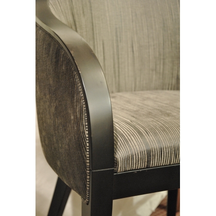 Fauteuil \"Bridge\" en hêtre mat