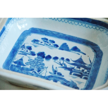 Vegetable dish with porcelain lid by Moinat SA – Antiques and home décor
