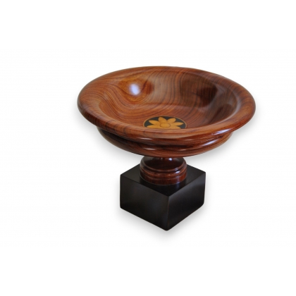 Coupe en bois \"Bowinga\" sur pied