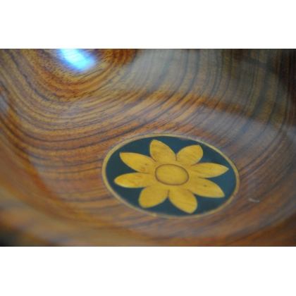 "Bowinga" wooden bowl on a stand at Moinat SA – Antiques and home décor
