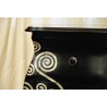  Commode galbée laquée noir avec décor argenté sur  Moinat SA  - Antiquités décoration