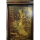 Armoire Chinoise en bois laqué et décor