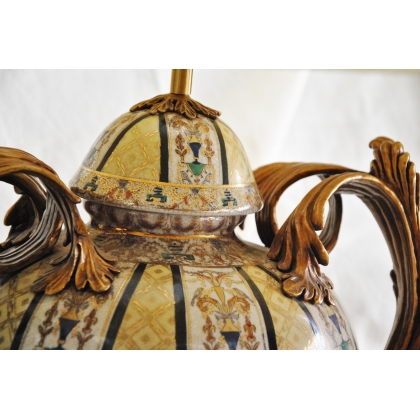 Yellow porcelain lamp with metal fittings  Moinat SA  - Antiques and home décor