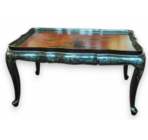 Table basse style Louis XV en laque