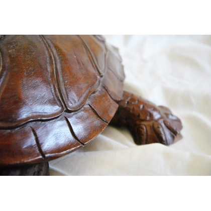  Tortue de mer en bois sculpté sur  Moinat SA  - Antiquités décoration