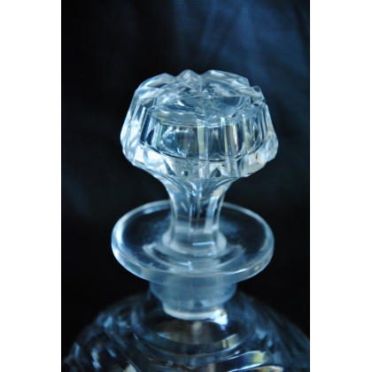 Octagonal cut crystal carafe by Moinat SA – Antiques and home décor