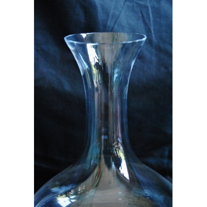 Glass wine decanter at  Moinat SA  - Antiques and home décor