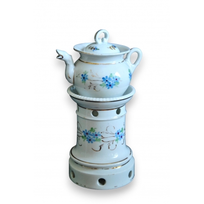 Tisanière en porcelaine décor or et