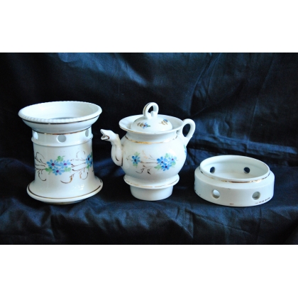  Tisanière en porcelaine décor or et sur  Moinat SA  - Antiquités décoration