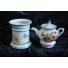 Porcelain teapot with floral decoration, by Moinat SA – Antiques and home décor
