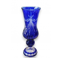 Vase en cristal taillé coloris cobalt