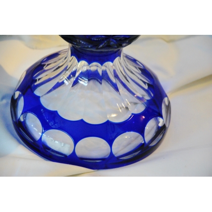  Vase en cristal taillé coloris cobalt sur  Moinat SA  - Antiquités décoration