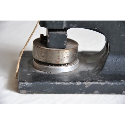"Cunningham" letter seal on Moinat SA – Antiques and Decor