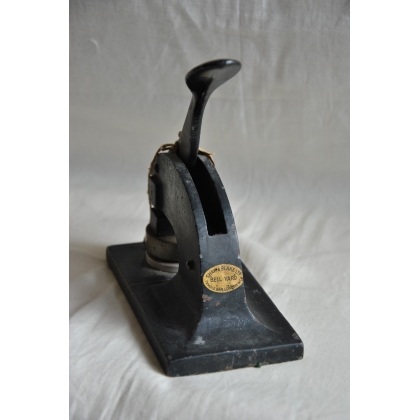 "Cunningham" letter seal on Moinat SA – Antiques and Decor