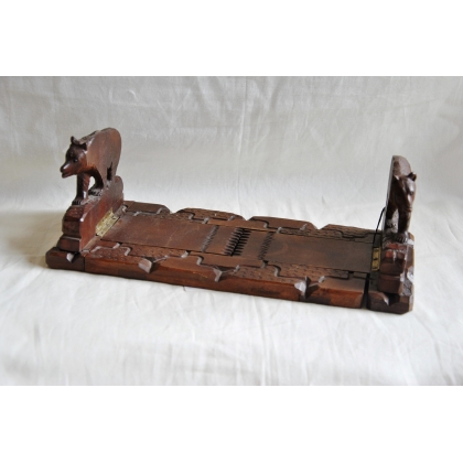 "Bear" bookends, carved from wood, by Moinat SA – Antiques and home décor