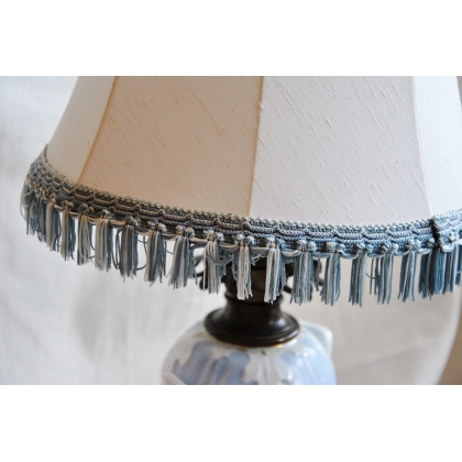  Lampe en porcelaine "fleurs" couleur sur  Moinat SA  - Antiquités décoration