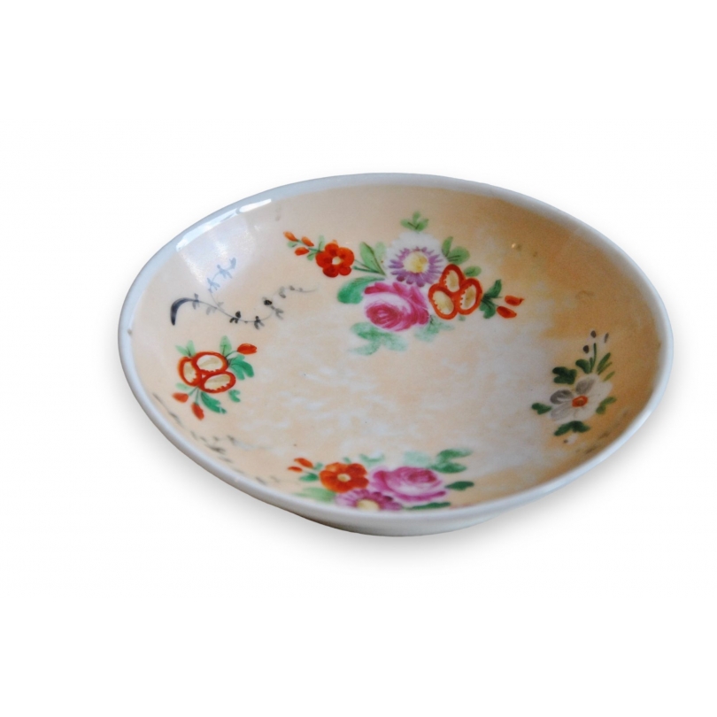 Sous-coupe en porcelaine décor fleurs