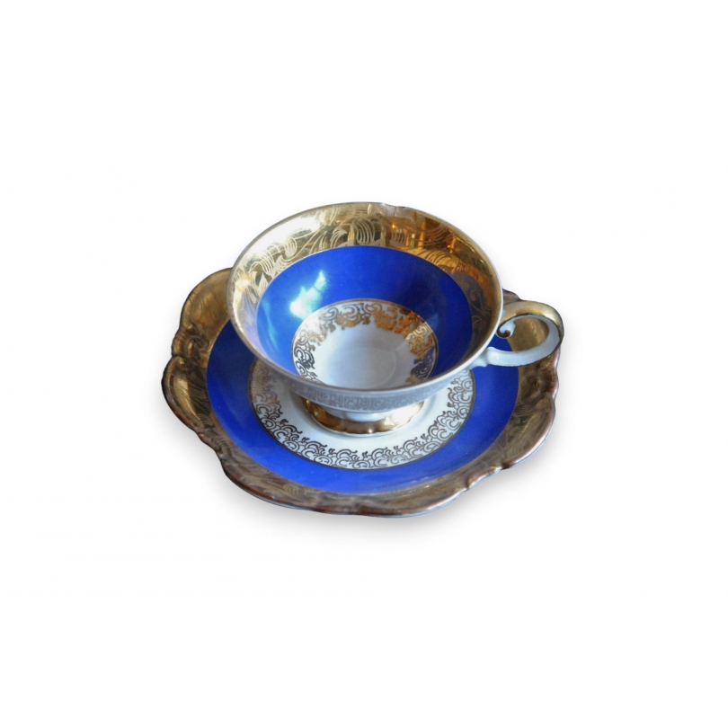Tasse et sous-tasse en porcelaine bleu