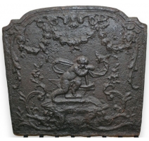 Plaque de cheminée en fonte "Chérubin