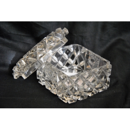 Cut crystal box by Moinat SA – Antiques and decorative items