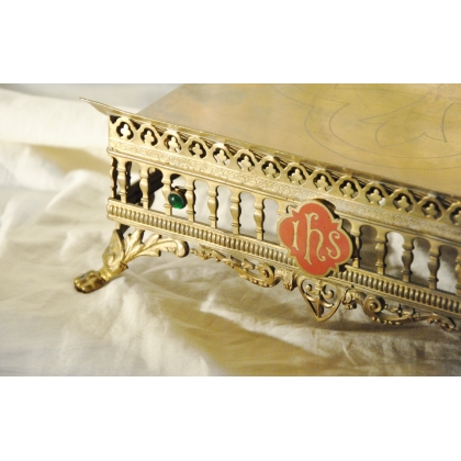 "IHS" bookend, in openwork brass, from  Moinat SA  - Antiques and home décor