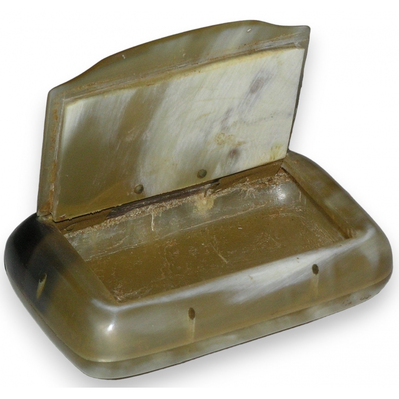 Horn ‘snuff box’ from Moinat SA – Antiques and decorative items