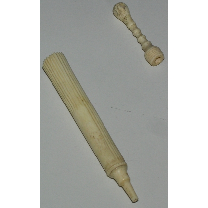 "Umbrella" sewing needle case at Moinat SA – Antiques and home décor