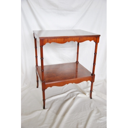  Petite table à 2 plateaux en if sur  Moinat SA  - Antiquités décoration