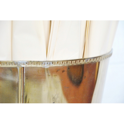 Oval brass wastepaper basket at  Moinat SA  - Antiques and home décor