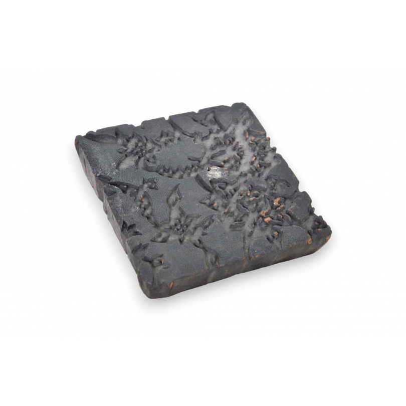 Printing plate for the square fabric at  Moinat SA  - Antiques and home décor