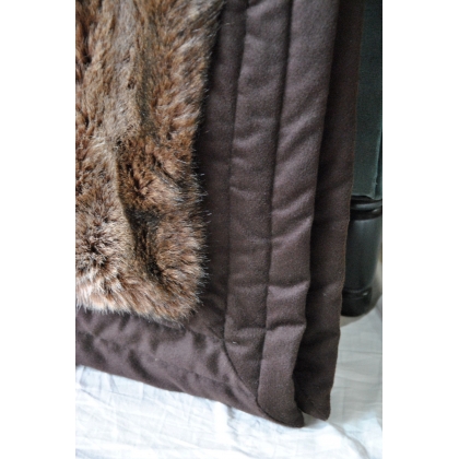 "Matarol" faux fur throw at Moinat SA – Antiques and home décor