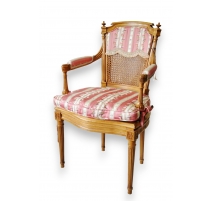 Fauteuil style Louis XVI cabriolet