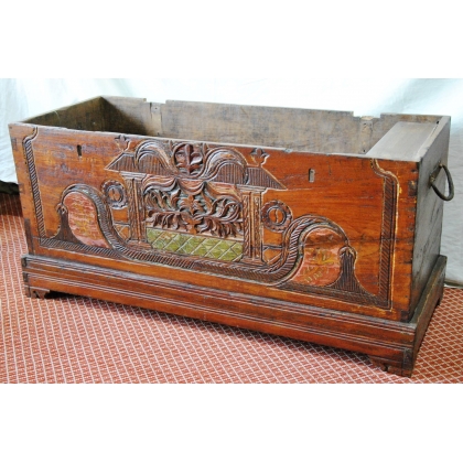Carved and decorated Thai wooden chest at Moinat SA – Antiques and home décor