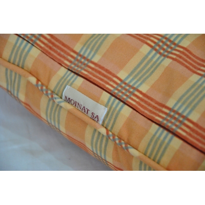Honey-yellow checked cushion at  Moinat SA  - Antiques and home décor