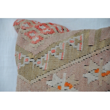 Kilim cushion at  Moinat SA  - Antiques and home décor