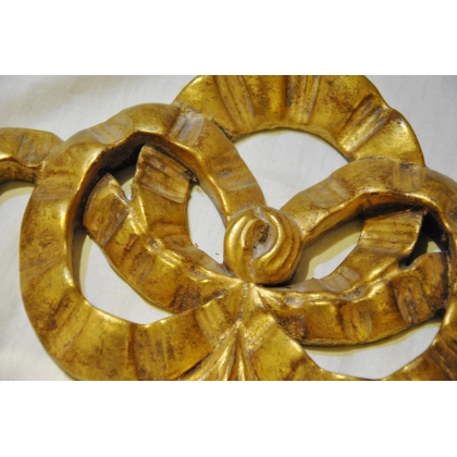 "Bow" carved wooden door-top at Moinat SA – Antiques and home décor