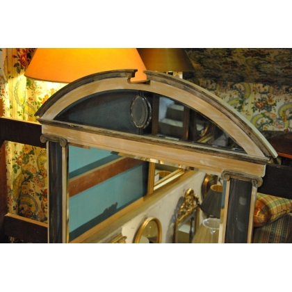  Miroir Néo-classique à colonnes en bois sur  Moinat SA  - Antiquités décoration