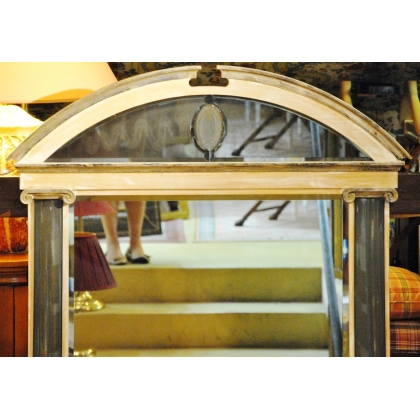  Miroir Néo-classique à colonnes en bois sur  Moinat SA  - Antiquités décoration