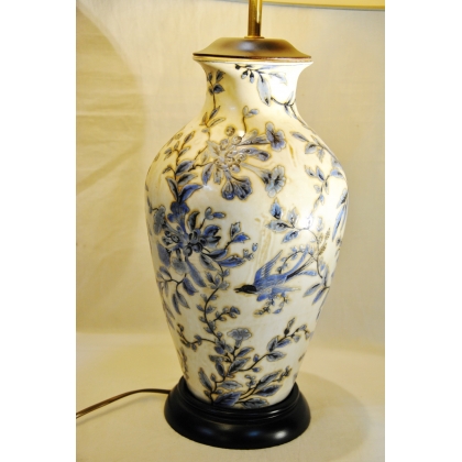  Lampe en porcelaine avec décor émaillé sur  Moinat SA  - Antiquités décoration