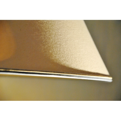  Lampe en porcelaine avec décor émaillé sur  Moinat SA  - Antiquités décoration