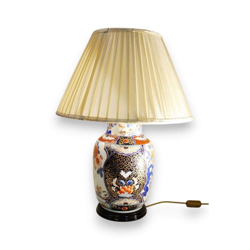  Lampe en porcelaine style Imari sur  Moinat SA  - Antiquités décoration
