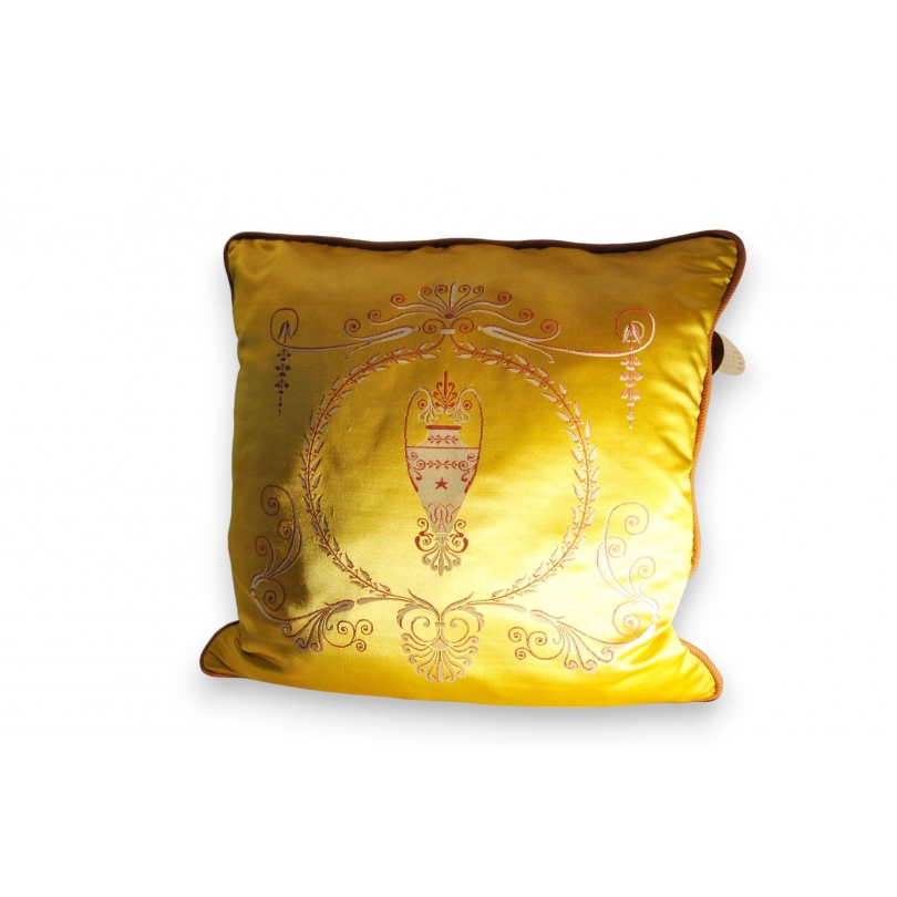 Directoire-style ‘Urne’ cushion in yellow silk at  Moinat SA  – Antiques and home décor